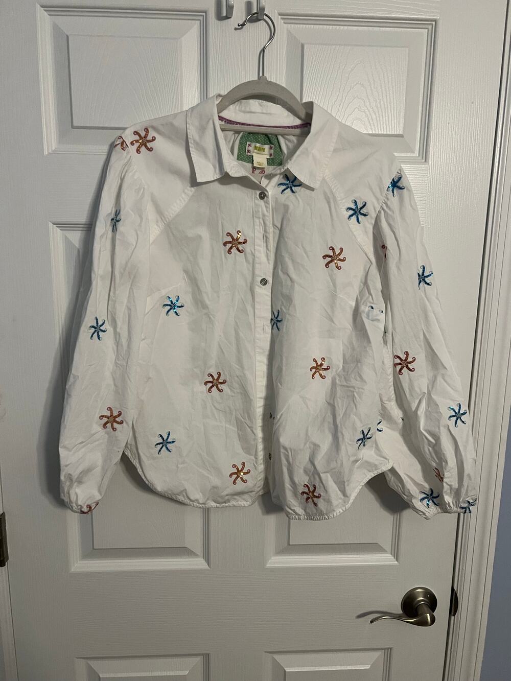 Anthropologie Maeve White Button Down Shirt – Size Small – Star Print